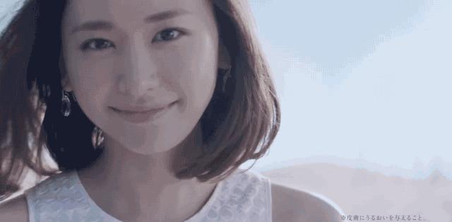 除了它也没谁了!既减龄又百搭,可以从20岁穿到50岁!