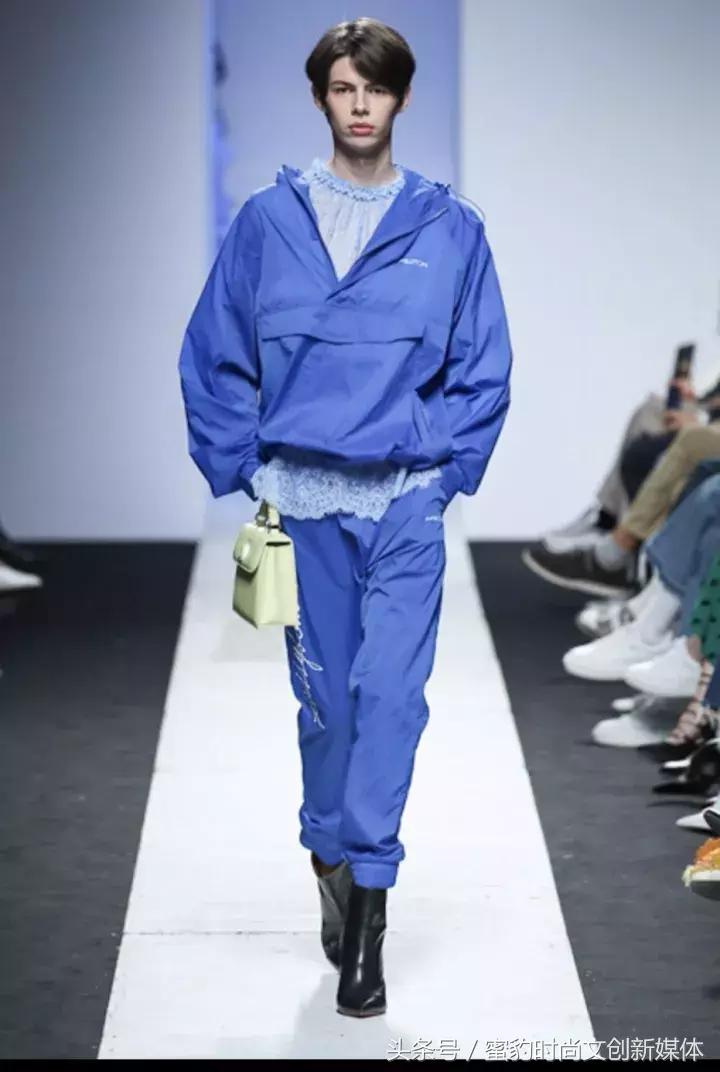 蜜豹时装周2018春夏首尔,首尔时装周pushbutton女装秀场