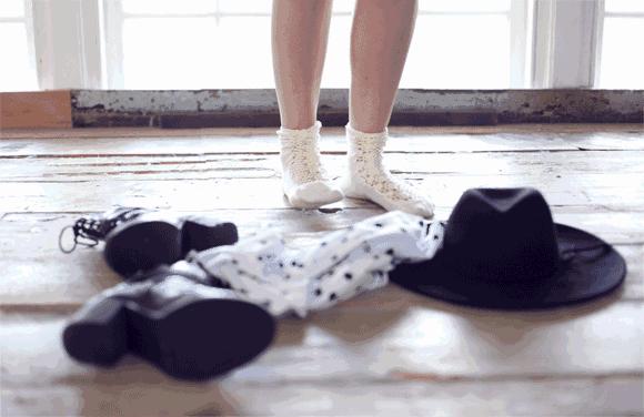 *裤内**和袜子放一起没想象中那么可怕，可我们就是不建议你那样做