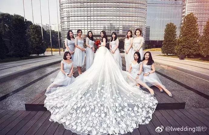 大码拖尾显瘦重工长袖婚纱,显瘦拖尾蛋糕裙