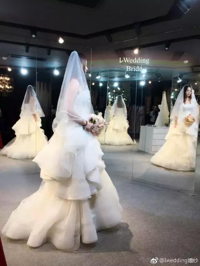 大码拖尾显瘦重工长袖婚纱,显瘦拖尾蛋糕裙