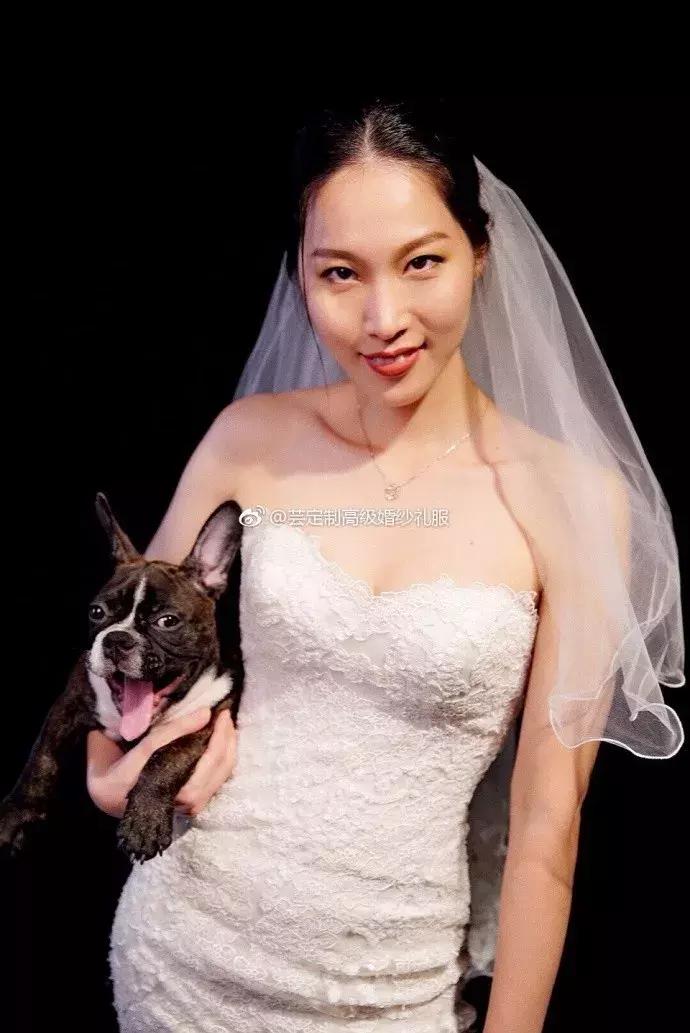 大码拖尾显瘦重工长袖婚纱,显瘦拖尾蛋糕裙