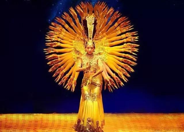 “妈妈，我的世界太安静了，我怕！”5岁女孩惹哭亿万父母