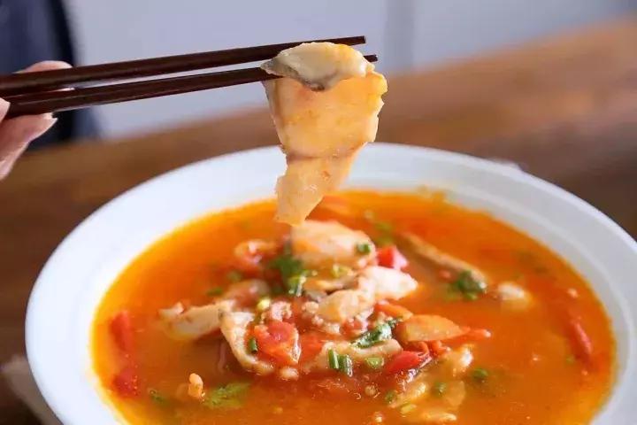 炖鱼汤总有一股土腥味？只需这一招，腥味轻松去除！