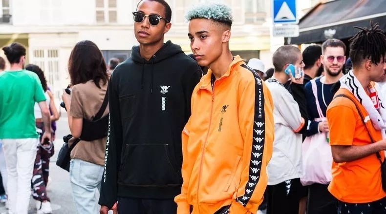 来看看高中时期的校服吧,来看看高中的校服