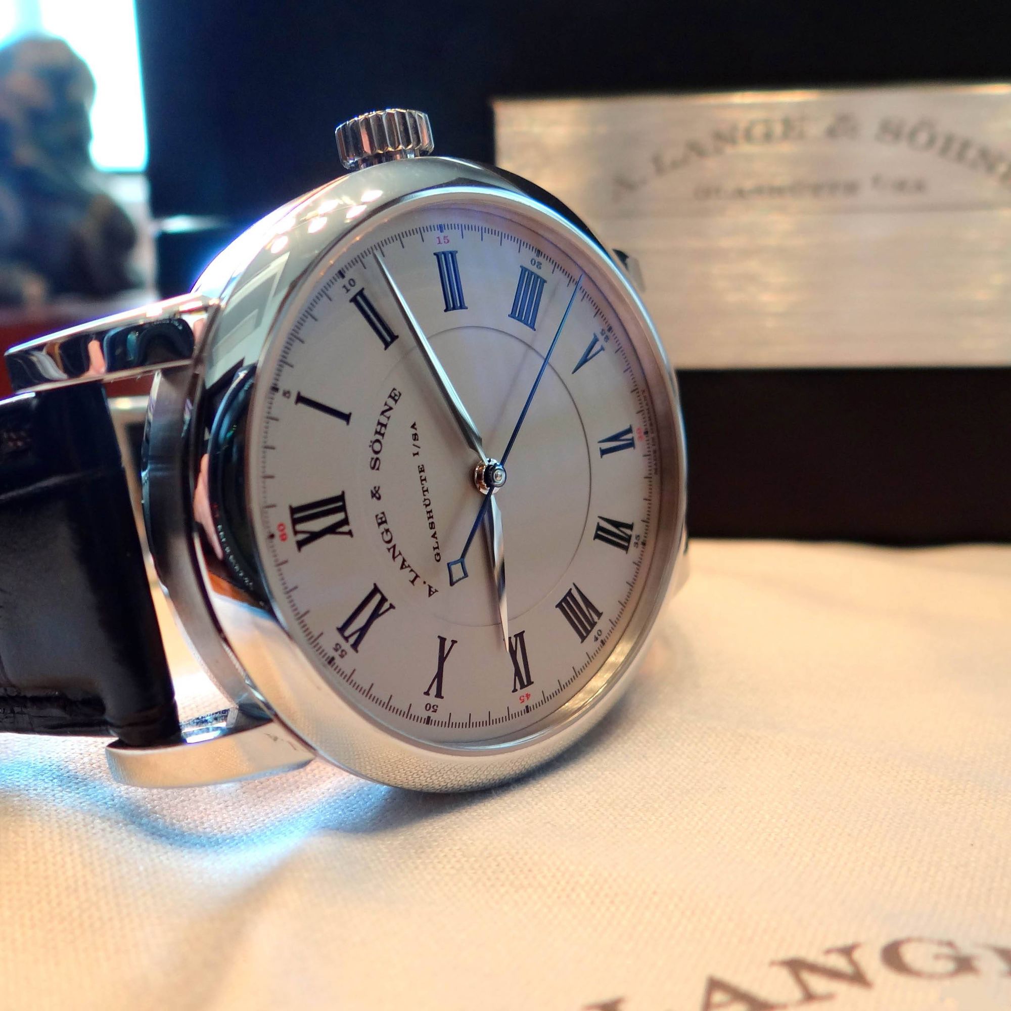 机械自动手表使用常识,全自动机械手表保养