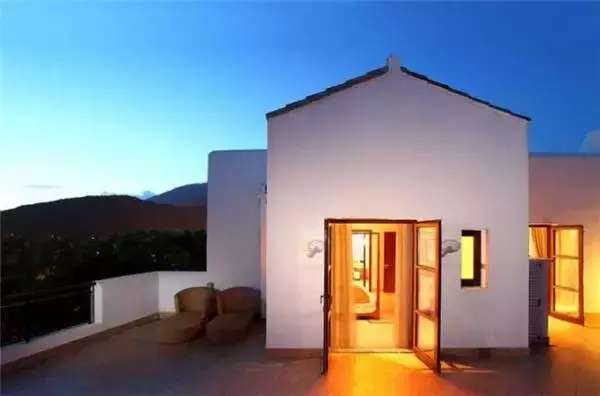 来亚龙湾住什么酒店好,来亚龙湾玩清澈的海水