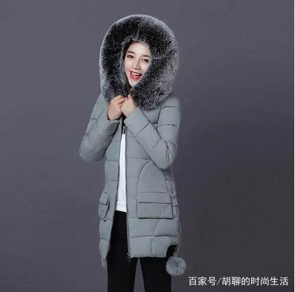 洋气保暖棉衣女减龄时尚,中长款洋气时髦棉衣亮色