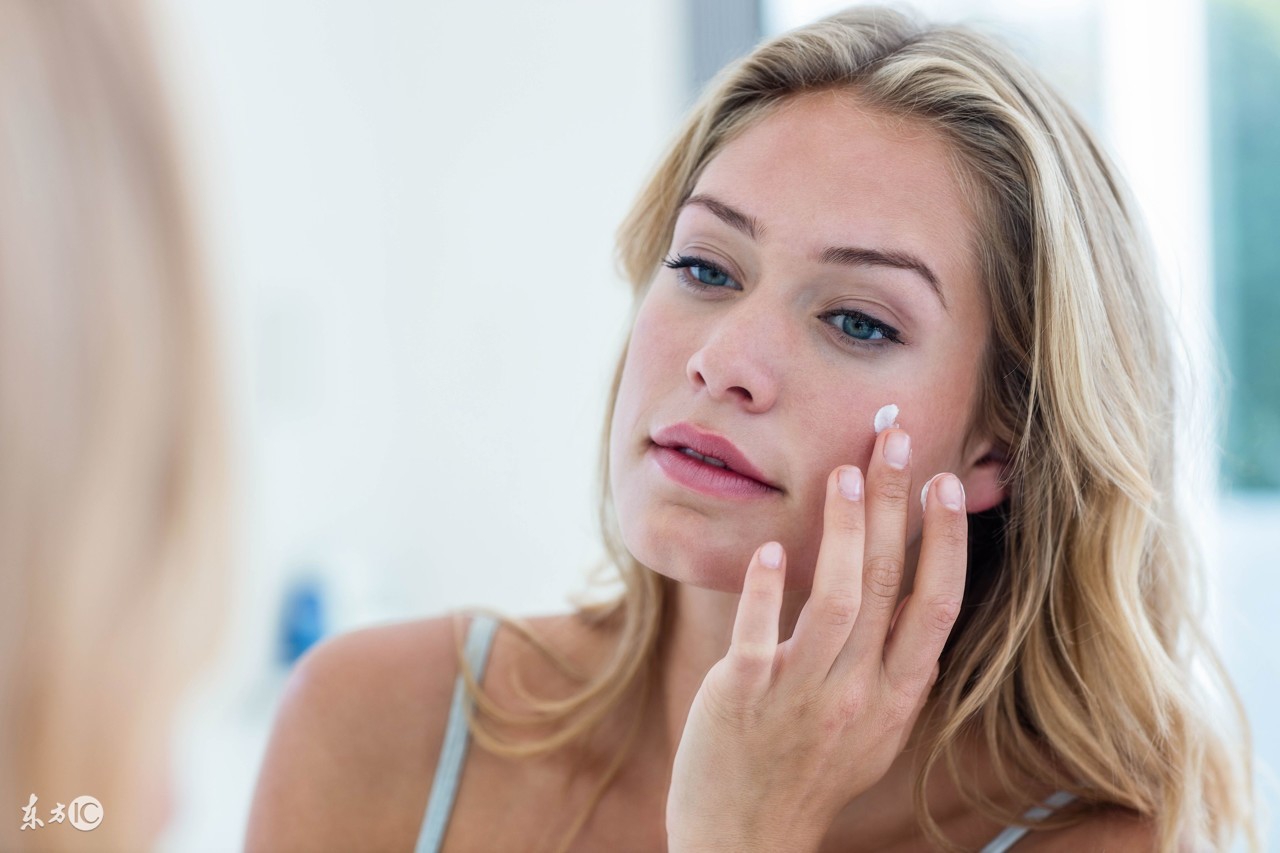 一激动就脸上长红疹,药物引起的脸上红血丝要怎么治