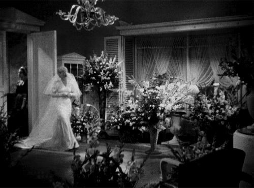 大码拖尾显瘦重工长袖婚纱,显瘦拖尾蛋糕裙