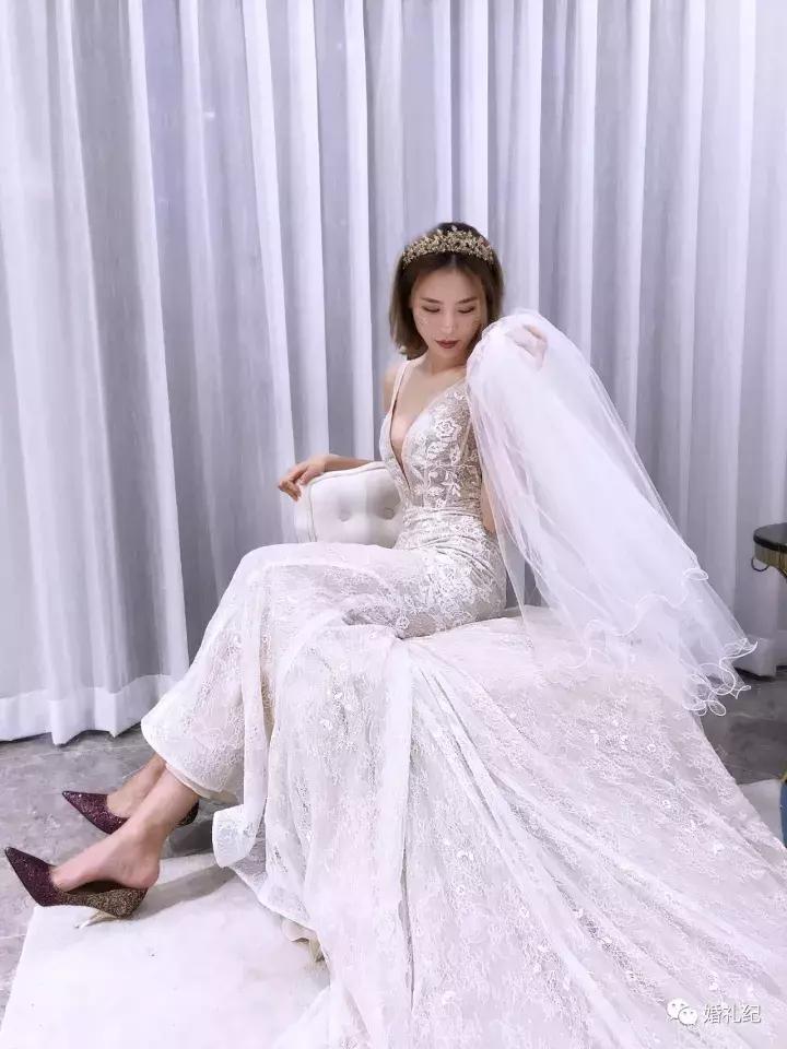 大码拖尾显瘦重工长袖婚纱,显瘦拖尾蛋糕裙