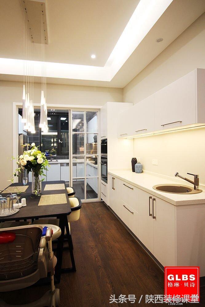 500平米庭院带地下车库,地上三层地下二层带泳池车库