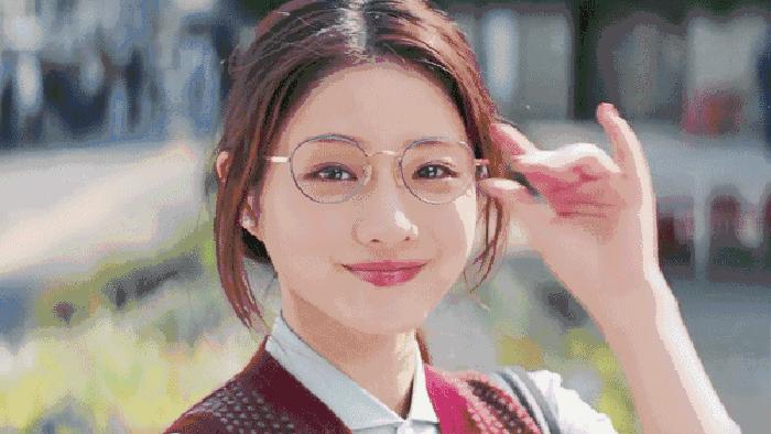 除了它也没谁了!既减龄又百搭,可以从20岁穿到50岁!