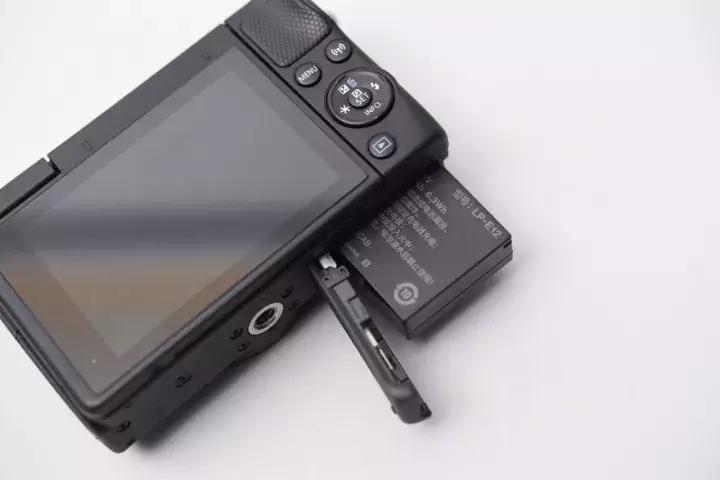 小巧便捷的佳能相机推荐,佳能m系列入门微单哪个好