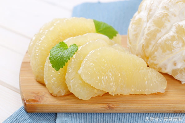 老婆婆胳膊受伤,身上一碰就容易淤青吃什么水果