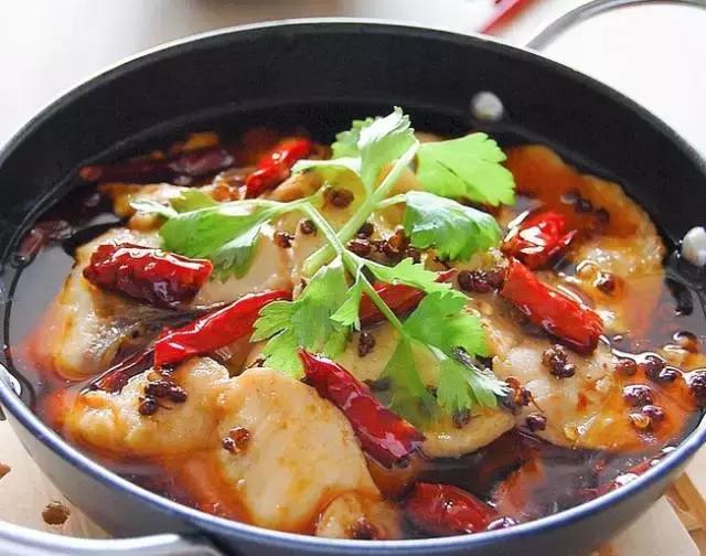 炖鱼汤总有一股土腥味？只需这一招，腥味轻松去除！