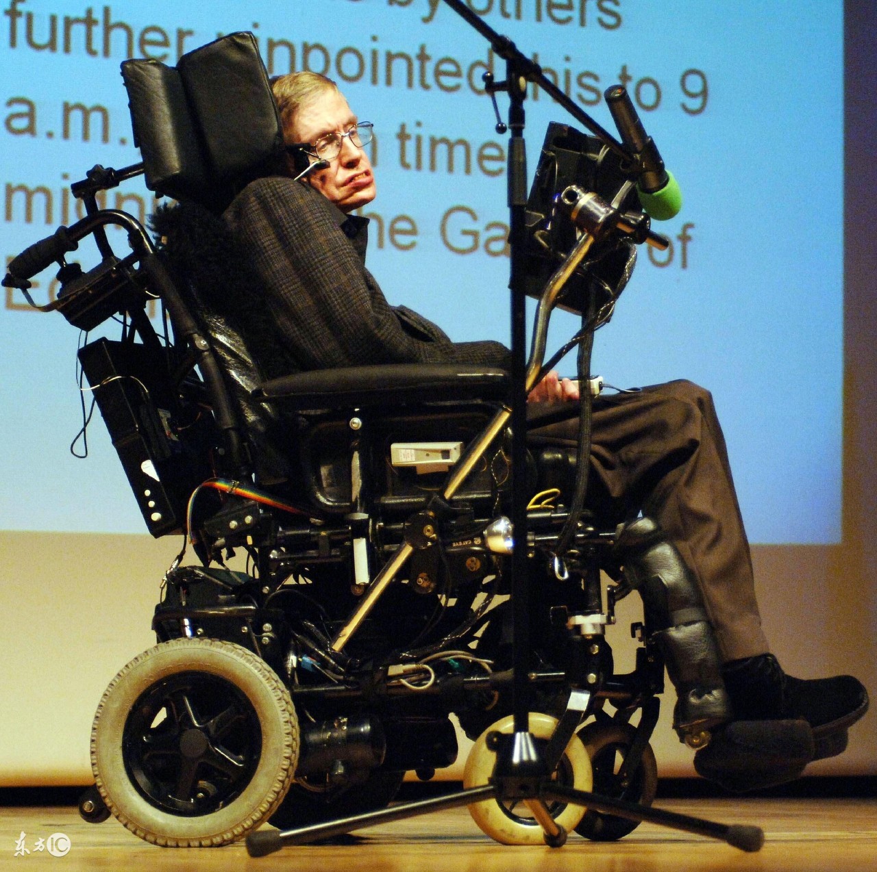 宇宙最强大脑史蒂芬霍金,黑洞科学家霍金