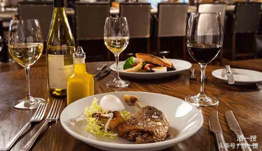 葡萄酒搭配什么简餐,西方葡萄酒搭配的下酒菜