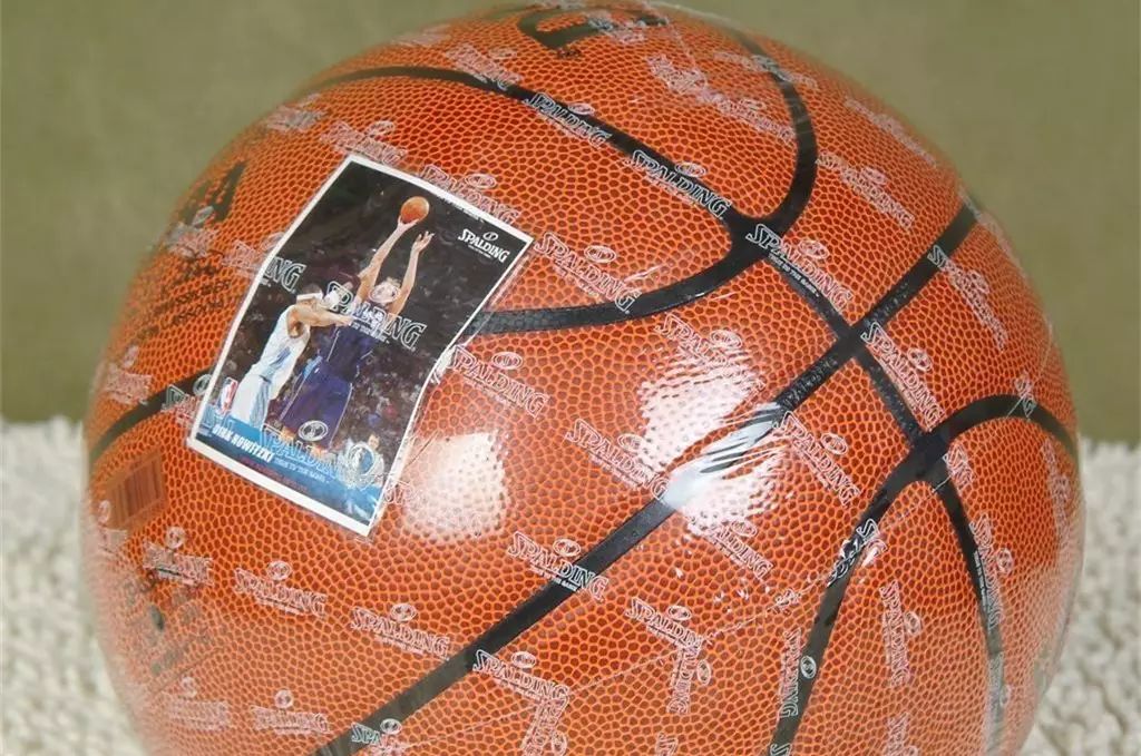 斯伯丁篮球白球真假辨别,斯伯丁篮球750怎么鉴定真假