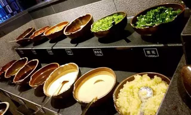 大连有一家特别的火锅店,大连适合去吃的平价火锅店