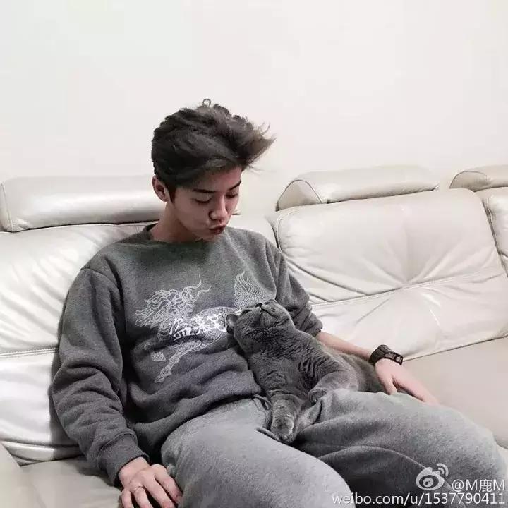 我竟妄想买鹿晗和潘玮柏手上的那块表？