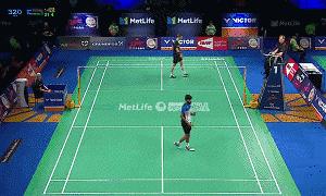 羽毛球单打比赛对手杀斜线怎么防,羽毛球双打封网封直线还是斜线