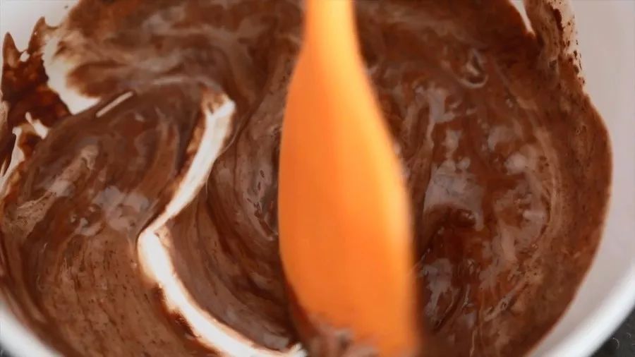 家庭蛋糕最简单裱花做法,家庭蛋糕裱花最简单做法