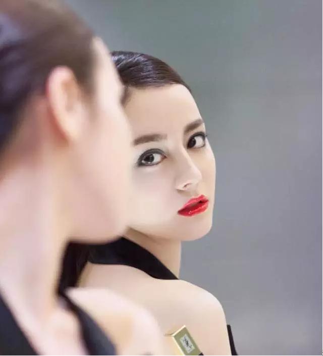 适合裸妆伪素颜的口红,裸妆滋润口红推荐大牌