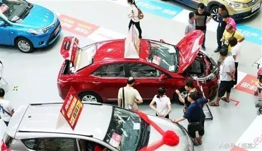 买车是什么时候能拿到最低价,老司机总结的10个开车技巧