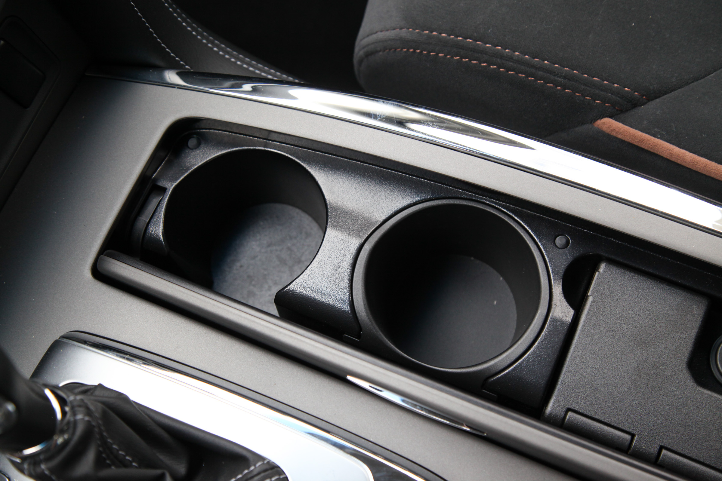 日产途乐4.0铂金版陆巡,日产途乐四驱越野不输牧马人