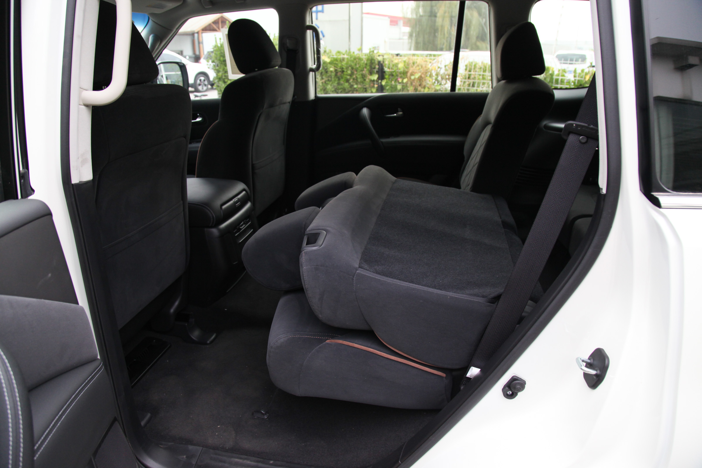 日产途乐4.0铂金版陆巡,日产途乐四驱越野不输牧马人