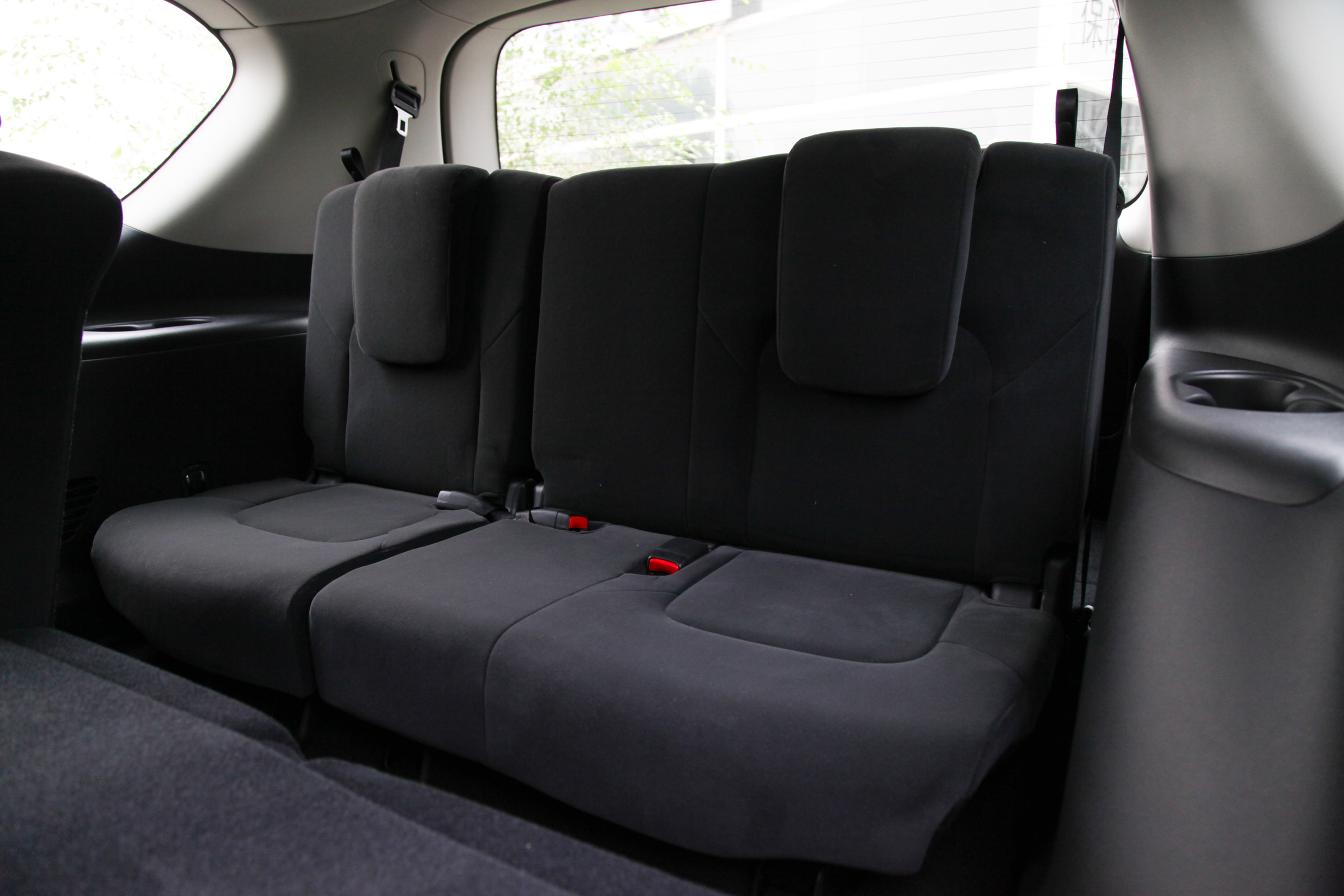 日产途乐4.0铂金版陆巡,日产途乐四驱越野不输牧马人