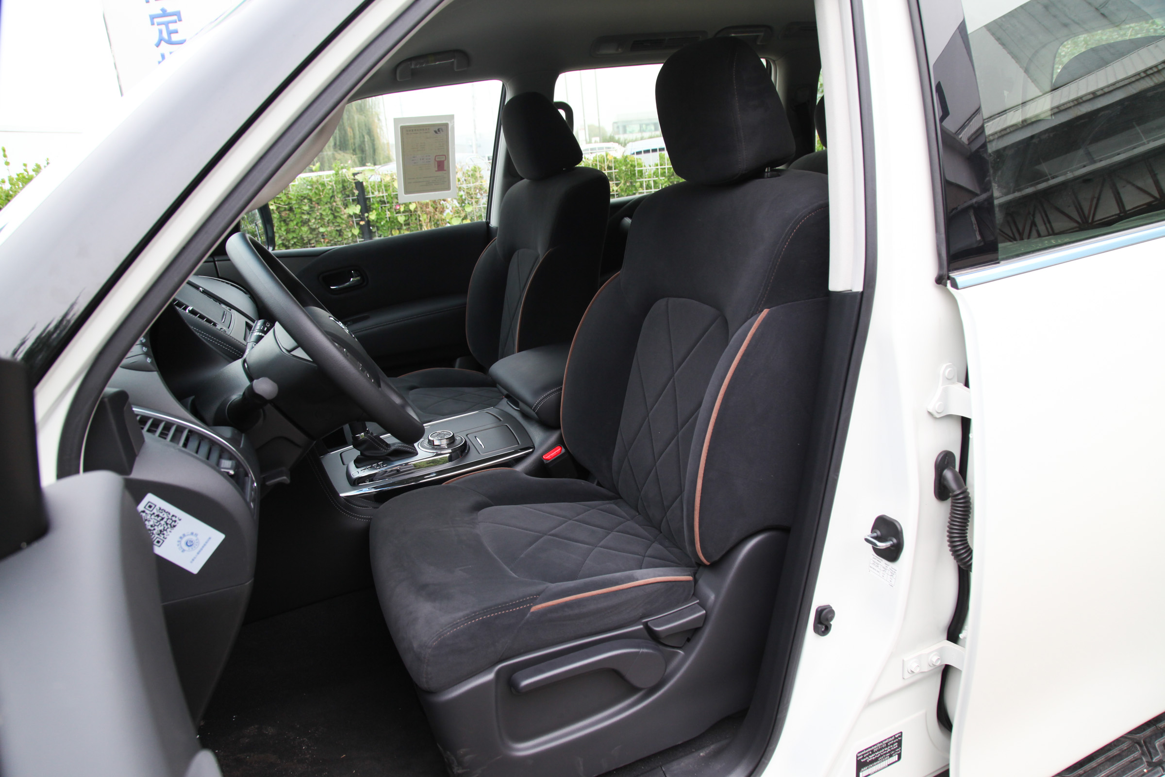 日产途乐4.0铂金版陆巡,日产途乐四驱越野不输牧马人