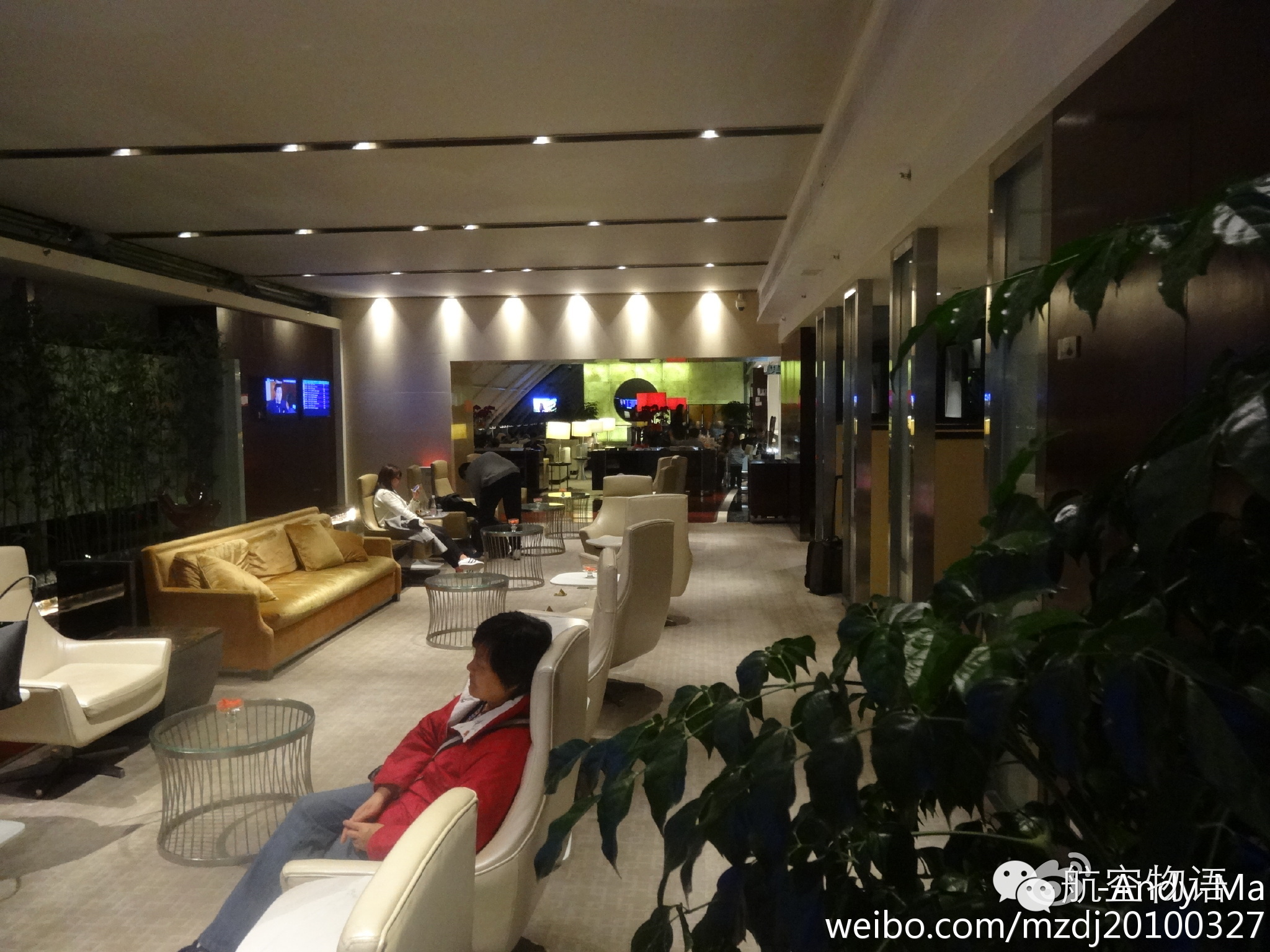 南航国际头等舱体验,南航越太平洋延程飞行