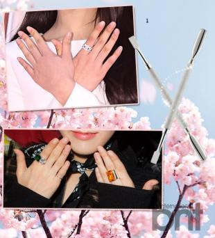 淡粉色系美甲显白高级图片,很有春天气息的一款美甲色显白