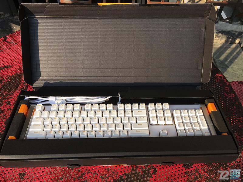 贱驴612机械键盘有线黑轴,贱驴612蹄子键盘拆解