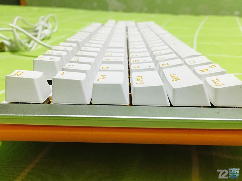 贱驴612机械键盘有线黑轴,贱驴612蹄子键盘拆解