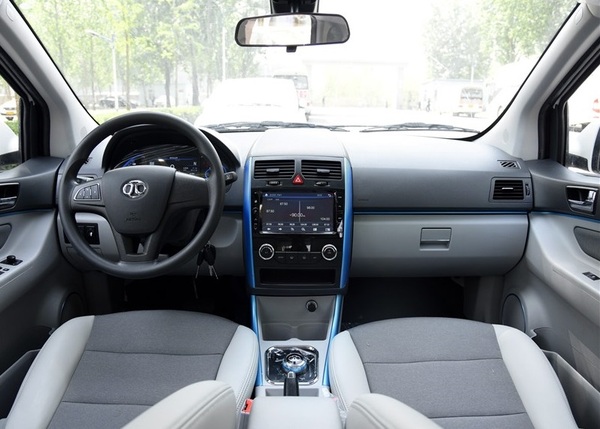 北汽电动车ev160能开几年,北汽电动车ev160多少钱