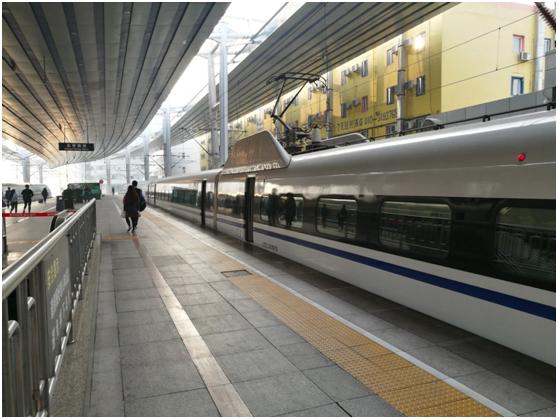 流滑得让你爱不释手荣耀V8全面评测