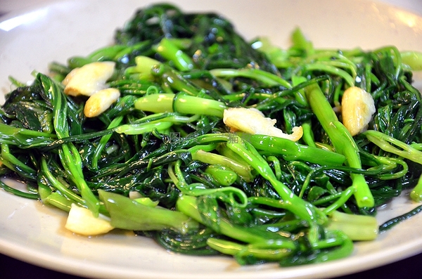 怡芳琪鑫--农庄自种蔬菜与台湾传统烹饪的完美结合