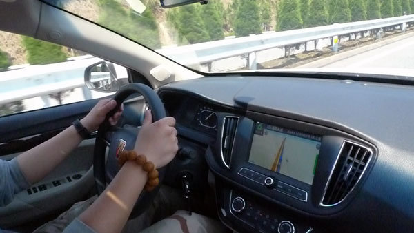 荣威3601.4t,荣威360动力和油耗怎么样