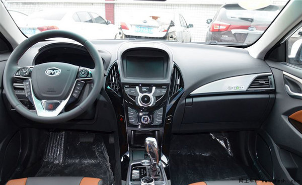 比亚迪秦EV300/e5上市售22.98-30.98万