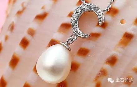 结婚送什么钻戒合适,钻戒除了结婚还可以什么时间送