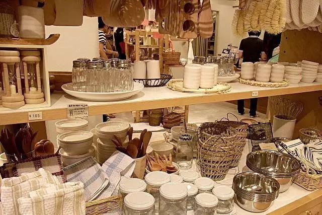 日本百元店售价不超100日元吗,日本百元店商品都是100日元吗