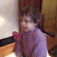 天天洗头洗发水有没有必要买好的,只用清水洗头不用洗发水会怎么样