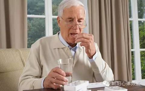 心脏房颤抗凝药吃了出血怎么处理,非瓣膜房颤要吃抗凝药多长时间