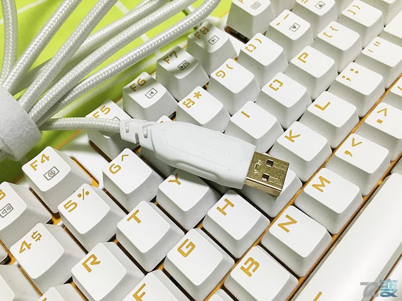 贱驴612机械键盘有线黑轴,贱驴612蹄子键盘拆解