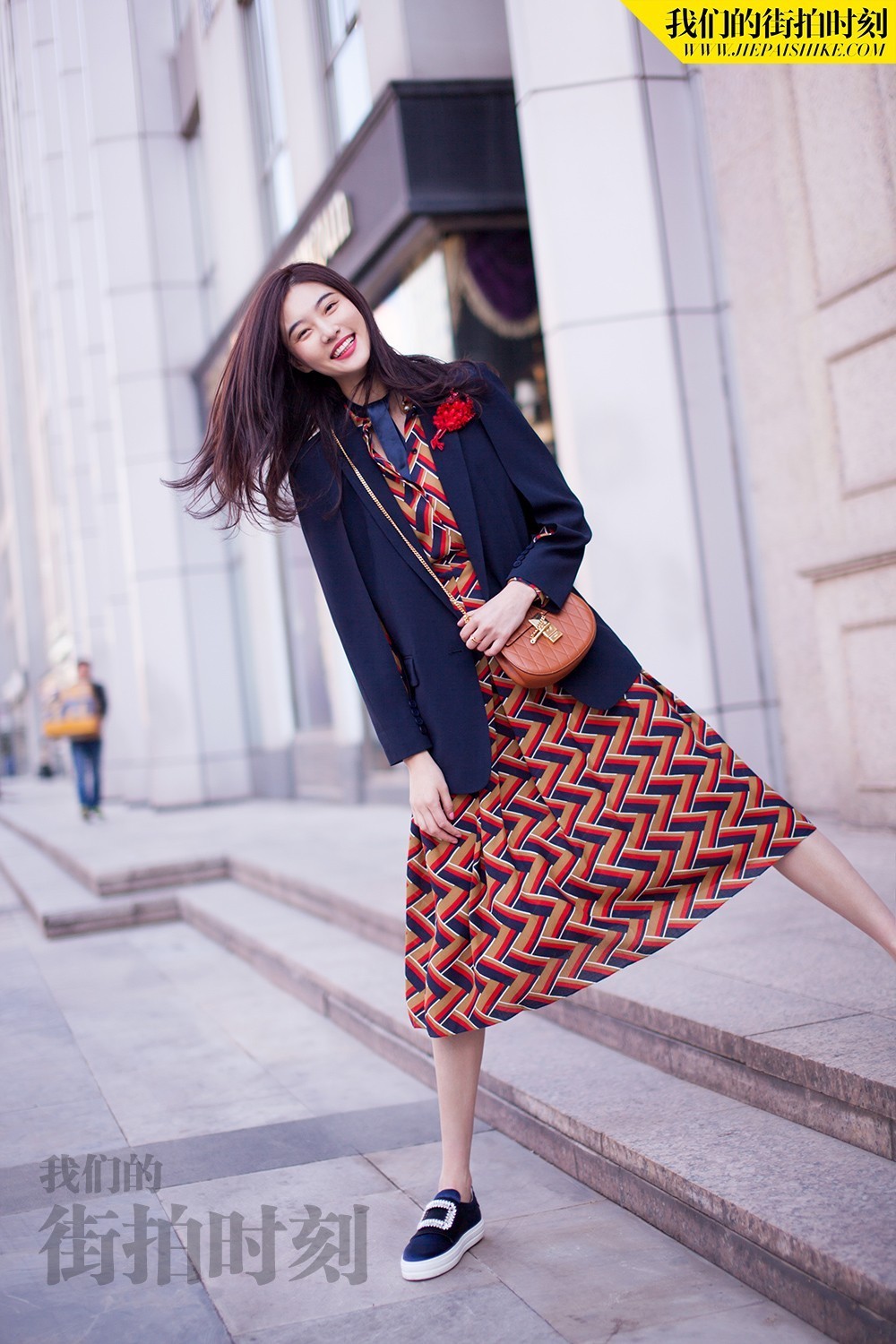 送鞋子包包啦正是花漾好时节，赶快抛弃闷骚，一起来扮美吧！