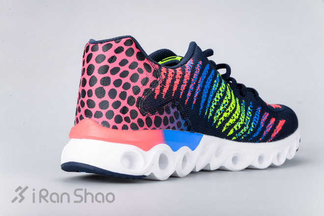 安踏能量环呼吸跑鞋清风徐来亦未来