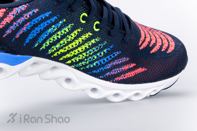 安踏能量环呼吸跑鞋清风徐来亦未来